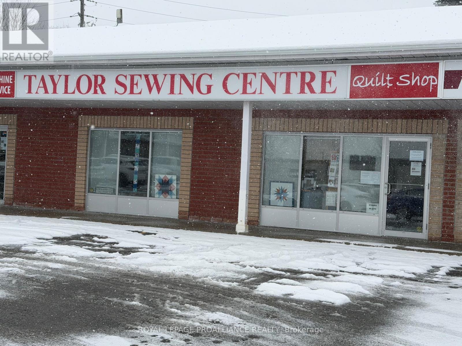 2-7712 KENT BOULEVARD