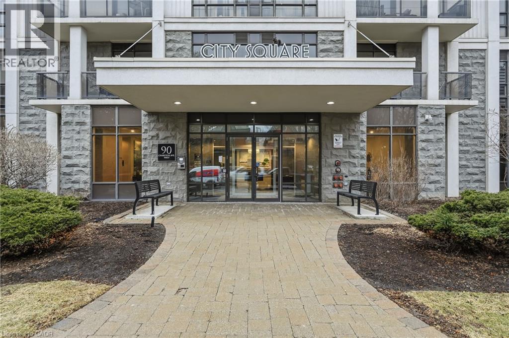 90 W CHARLTON Avenue W Unit# 409