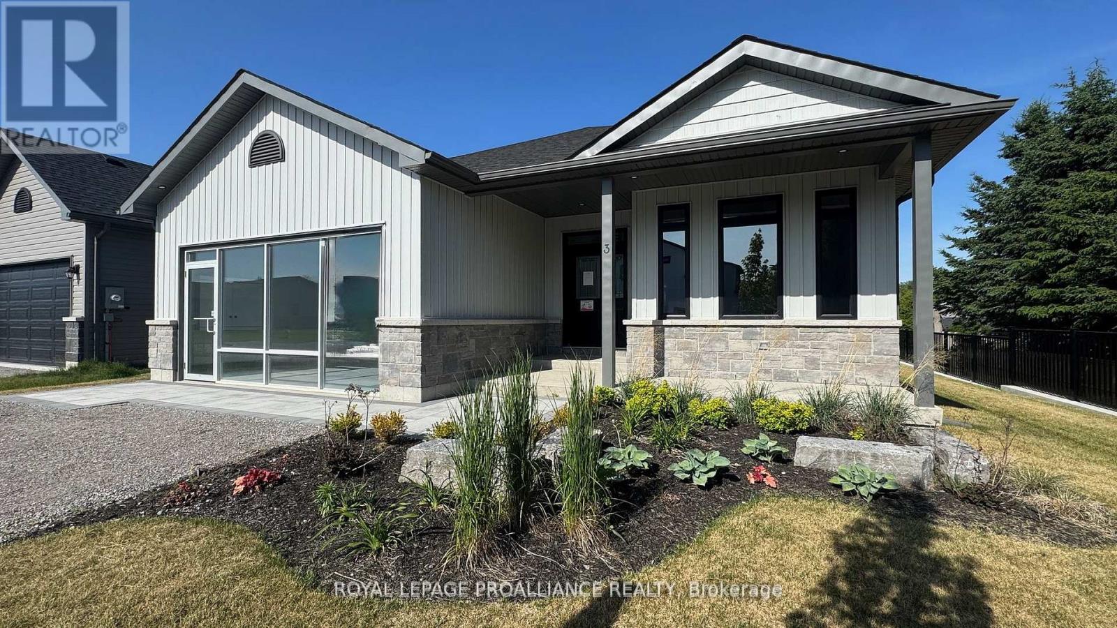 3 CLAYTON JOHN AVENUE