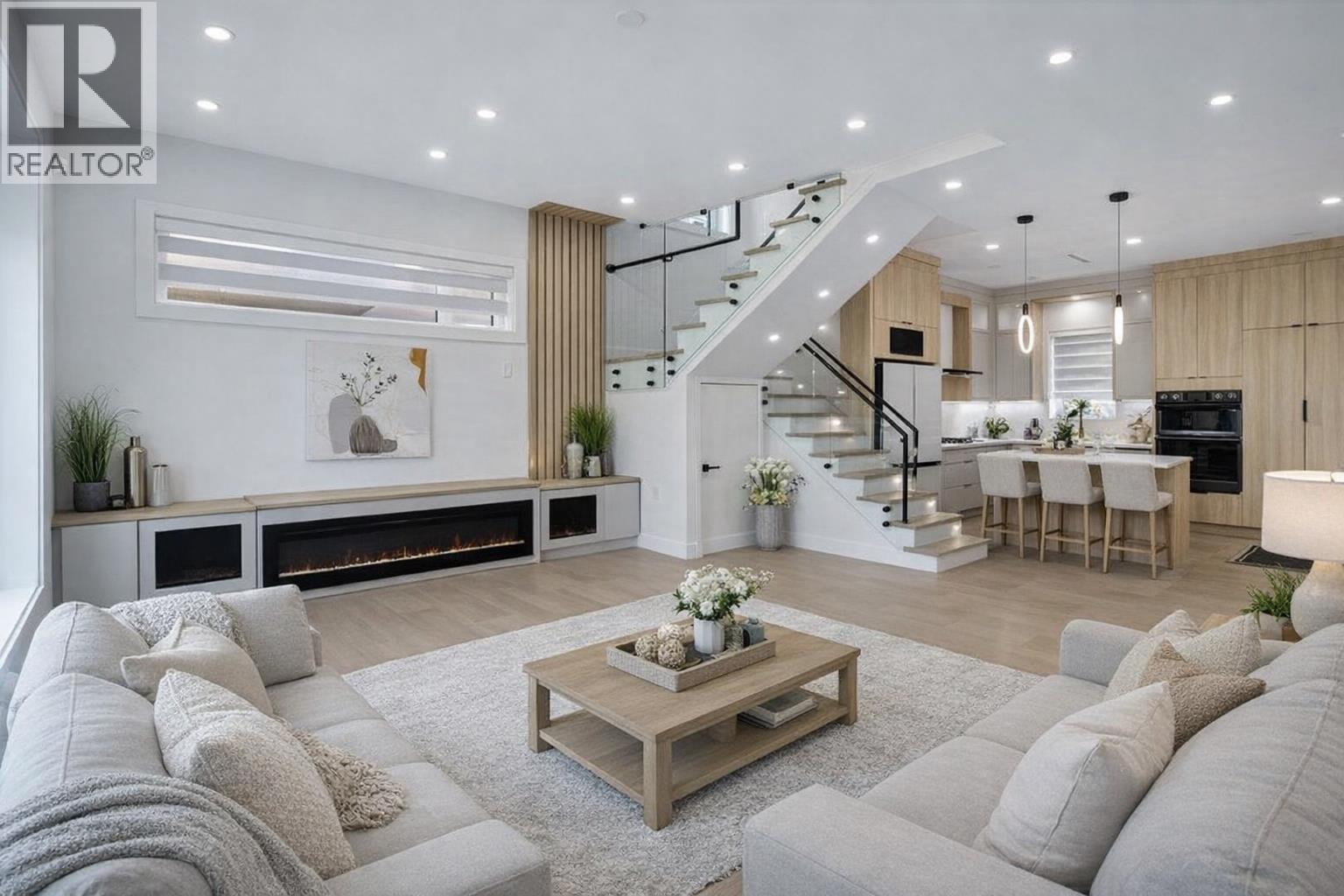 5092 CLARENDON STREET