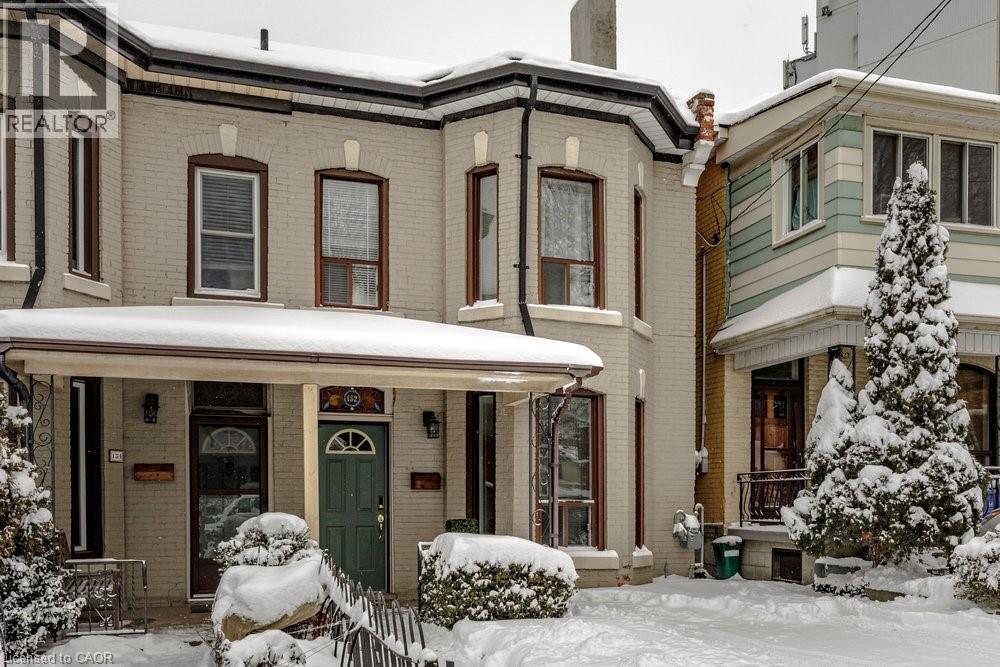 152 STRATHCONA Avenue N