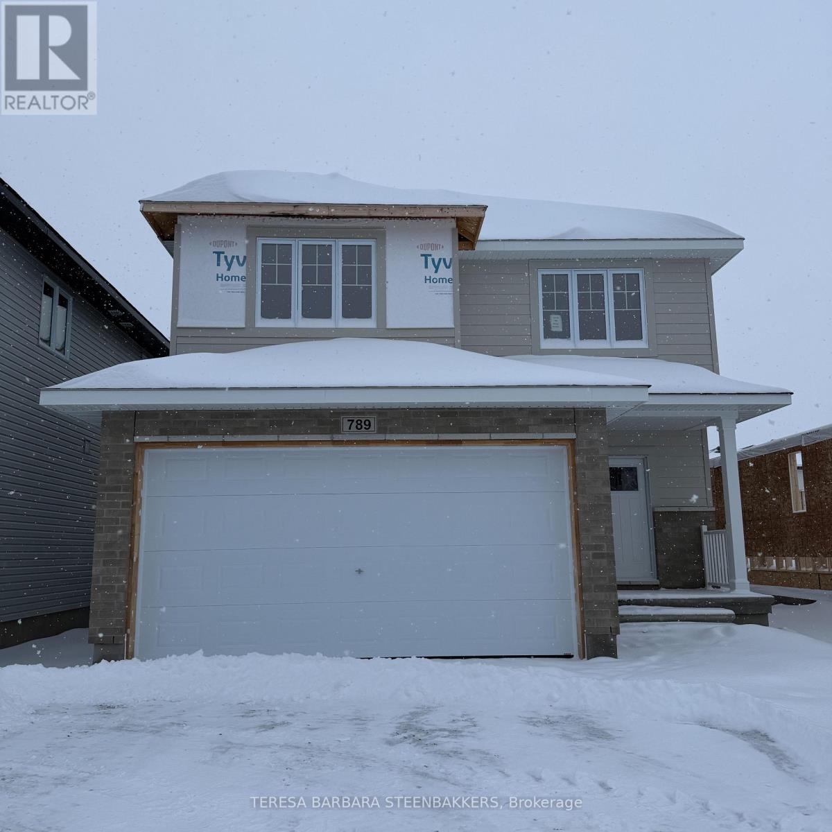 789 KENNY GORDON AVENUE