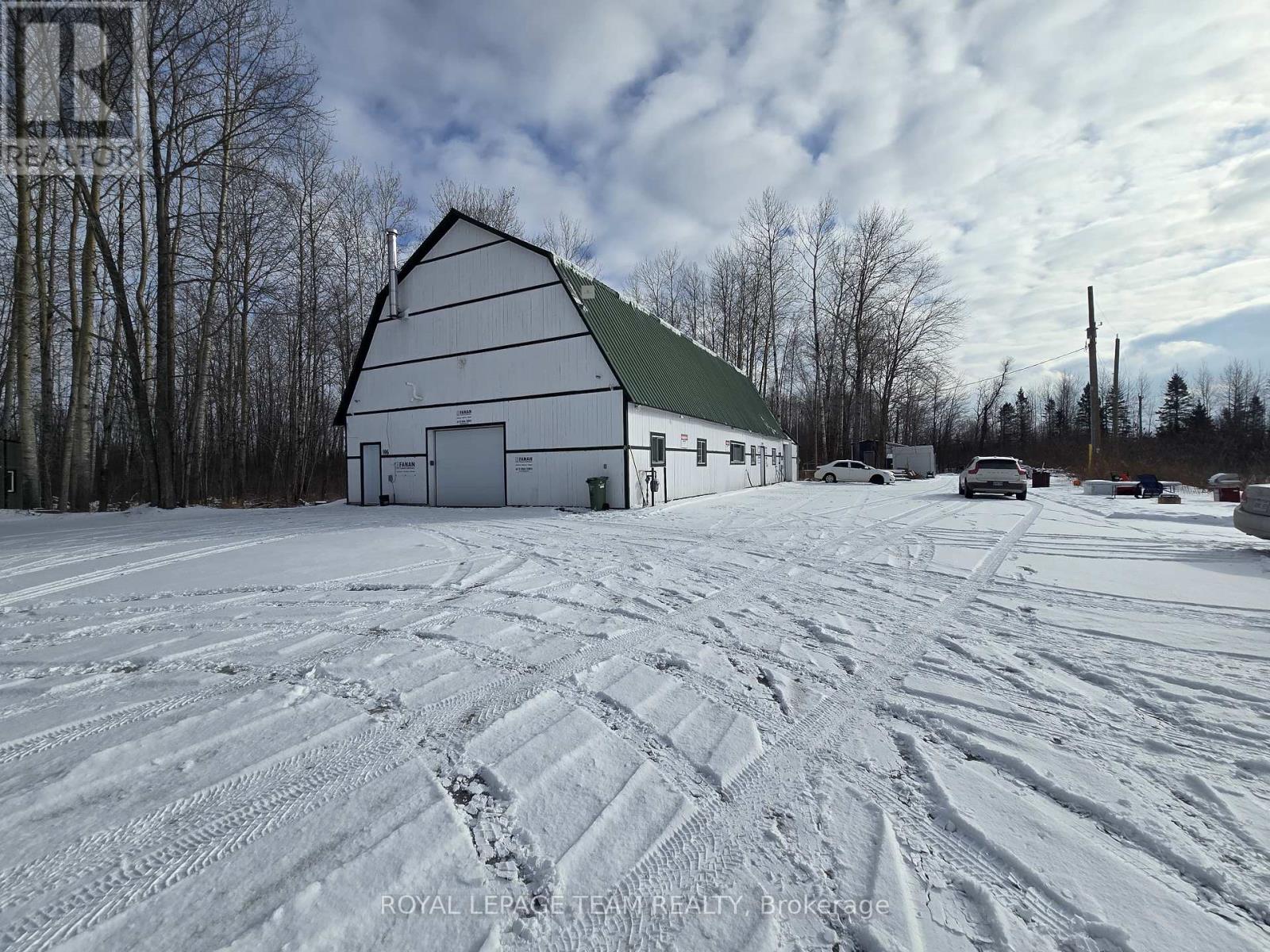 106-116 CONSTANCE CREEK DRIVE