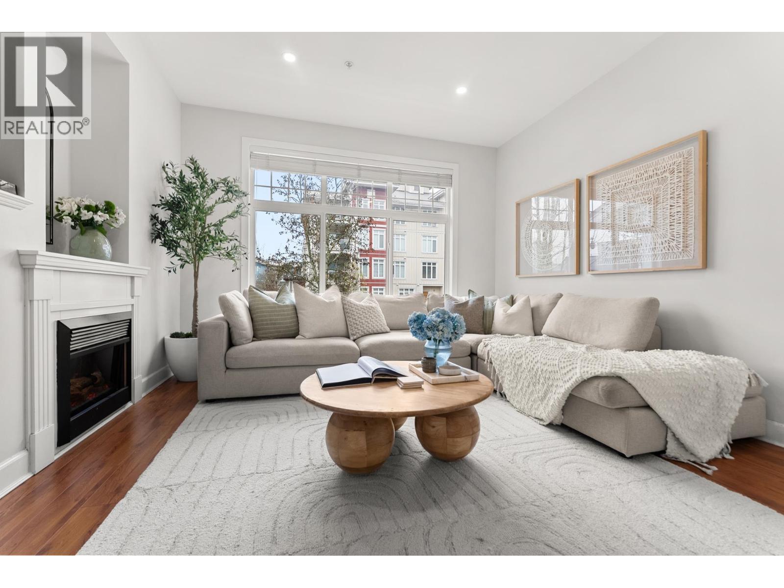 37 12333 ENGLISH AVENUE