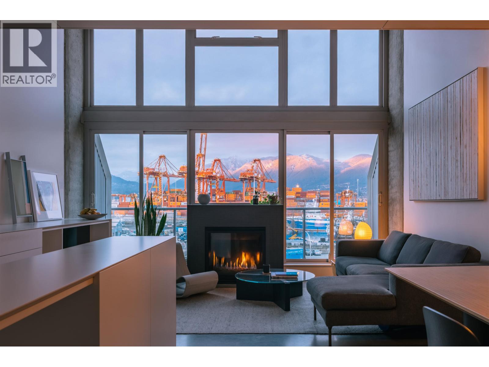 405 289 ALEXANDER STREET