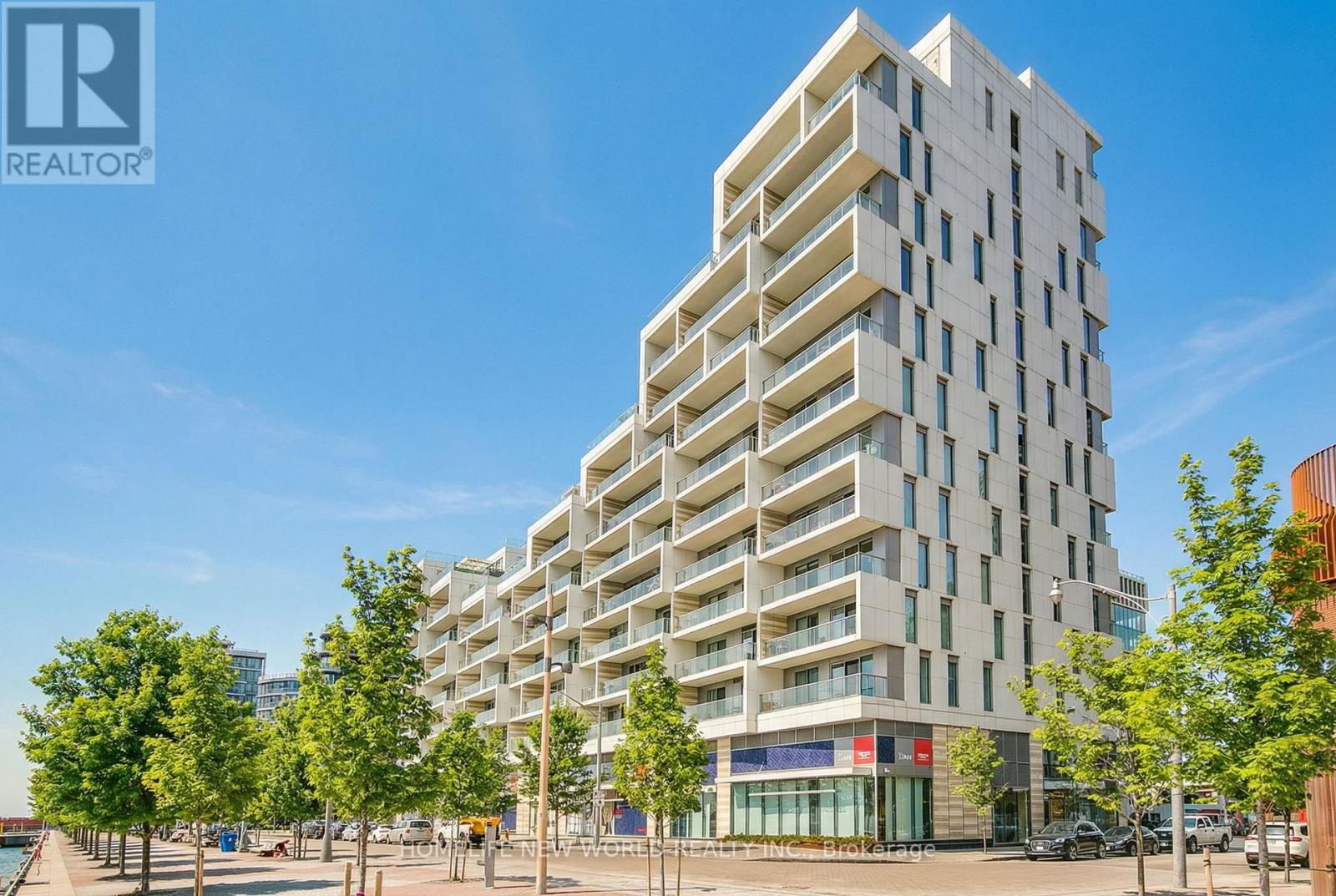 103 - 118 MERCHANTS' WHARF