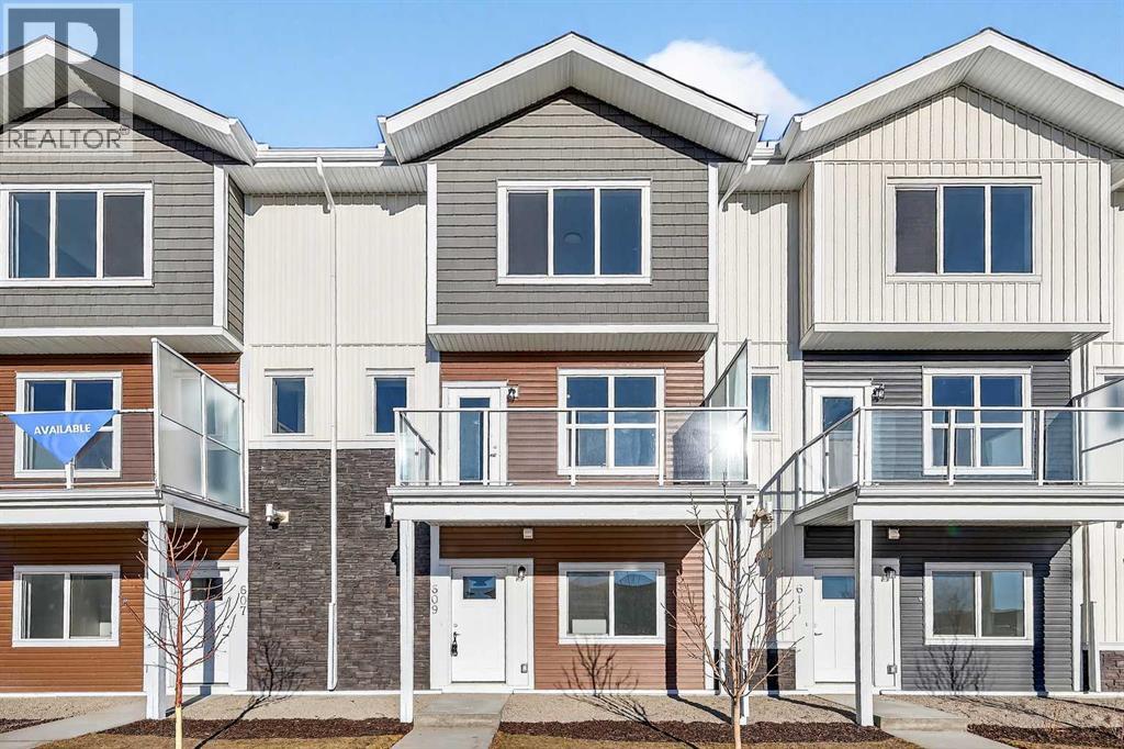 609, 132 Red Embers Link NE