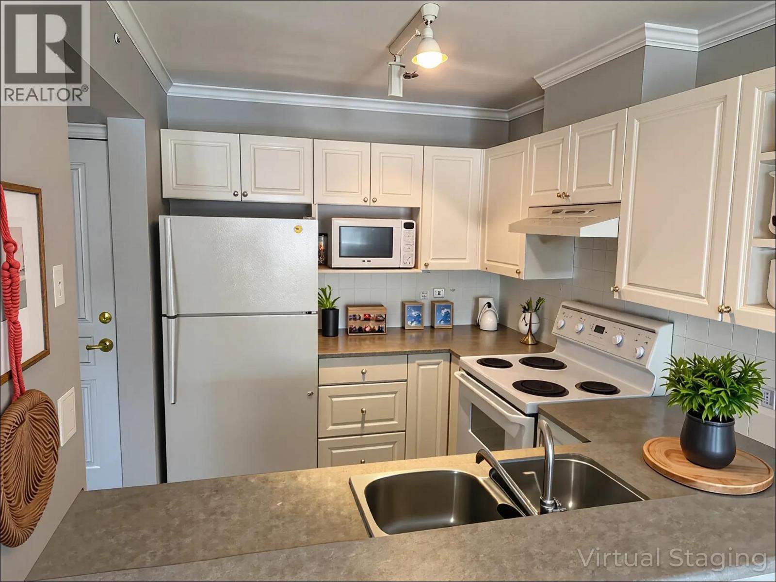 402 211 TWELFTH STREET