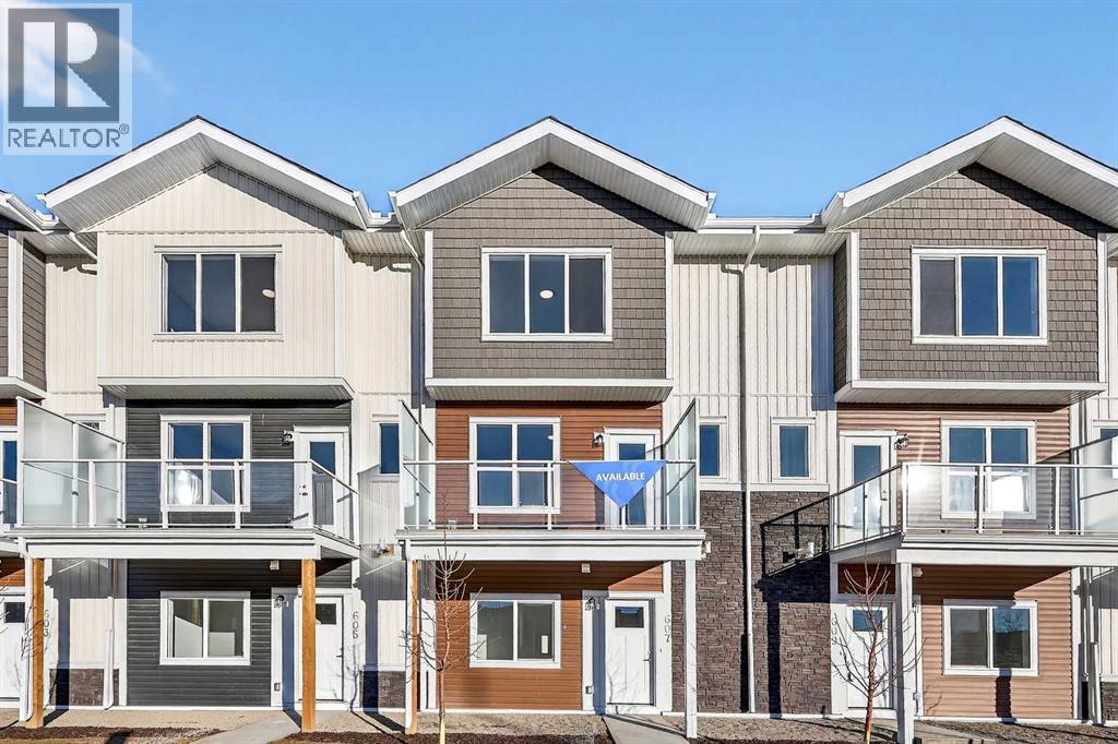 607, 132 Red Embers Link NE