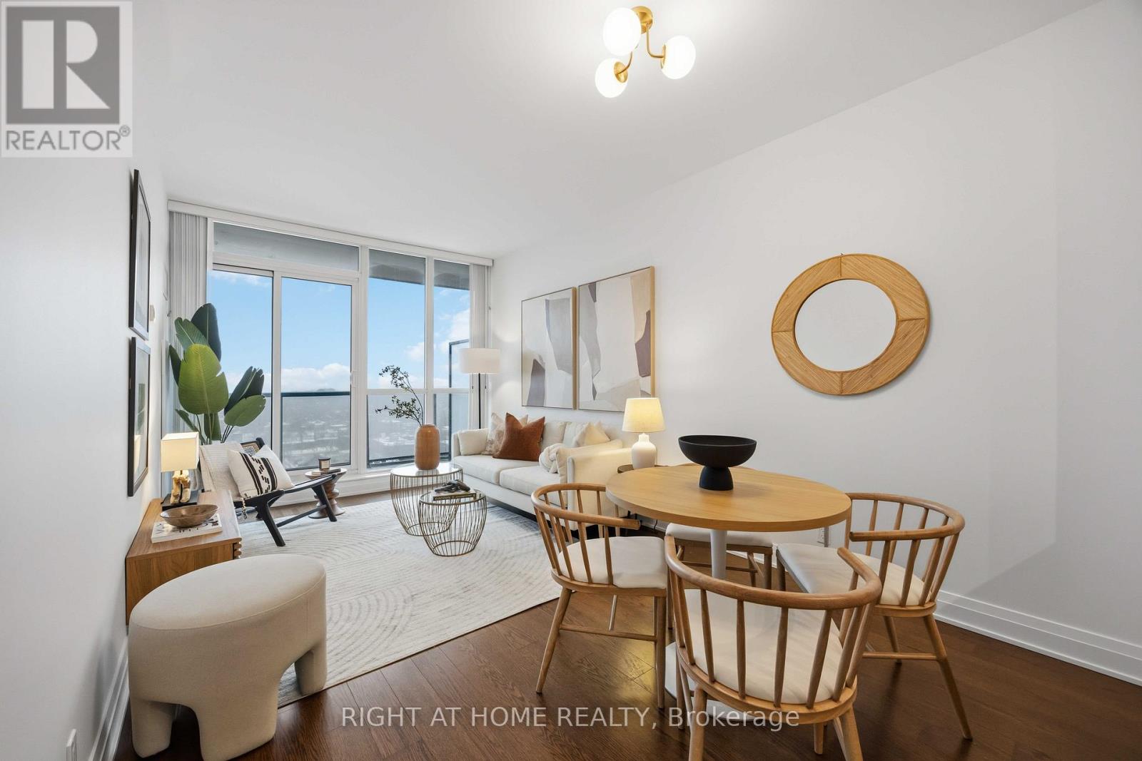 909 - 530 ST CLAIR AVENUE W