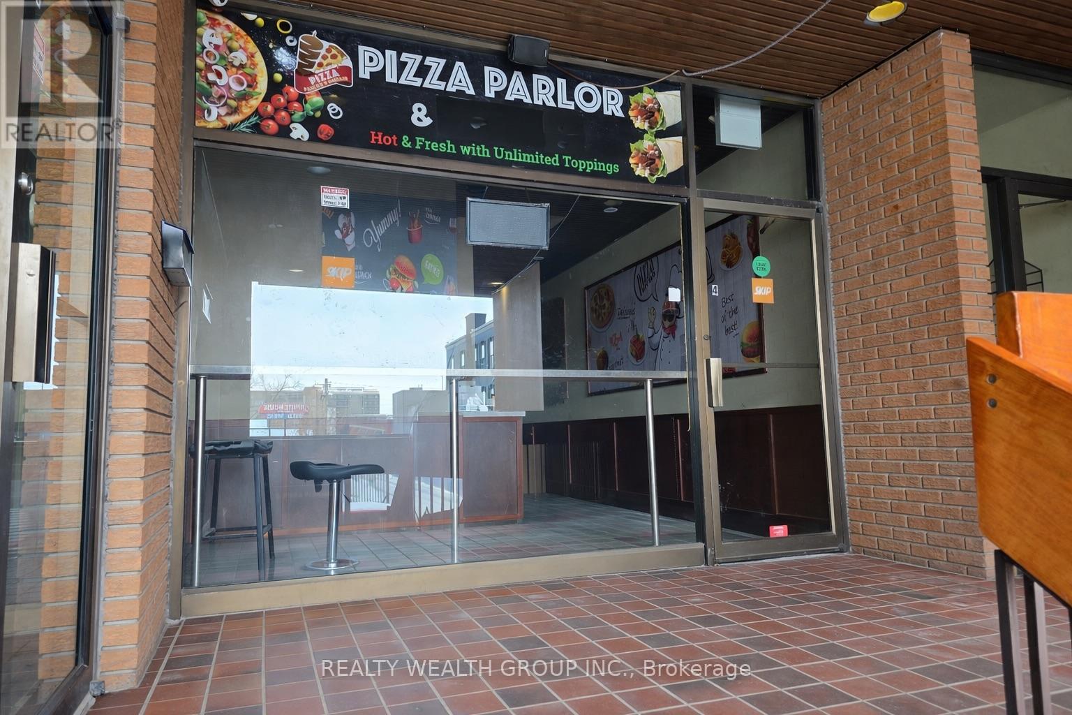 104 - 304 GEORGE STREET N