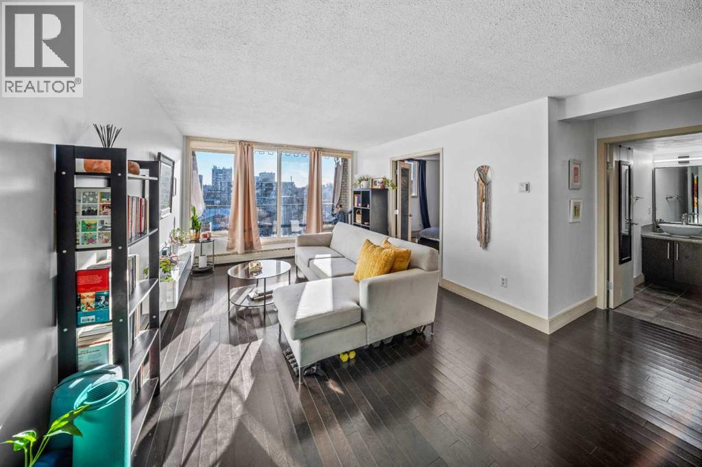 504, 505 19 Avenue SW