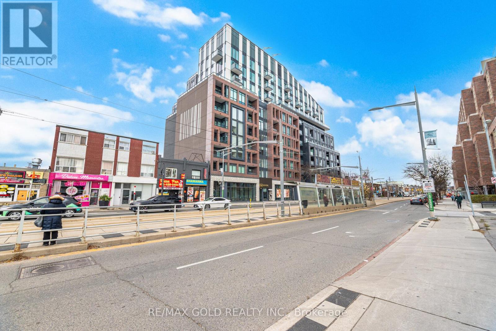 405 - 1808 ST.CLAIR AVENUE W