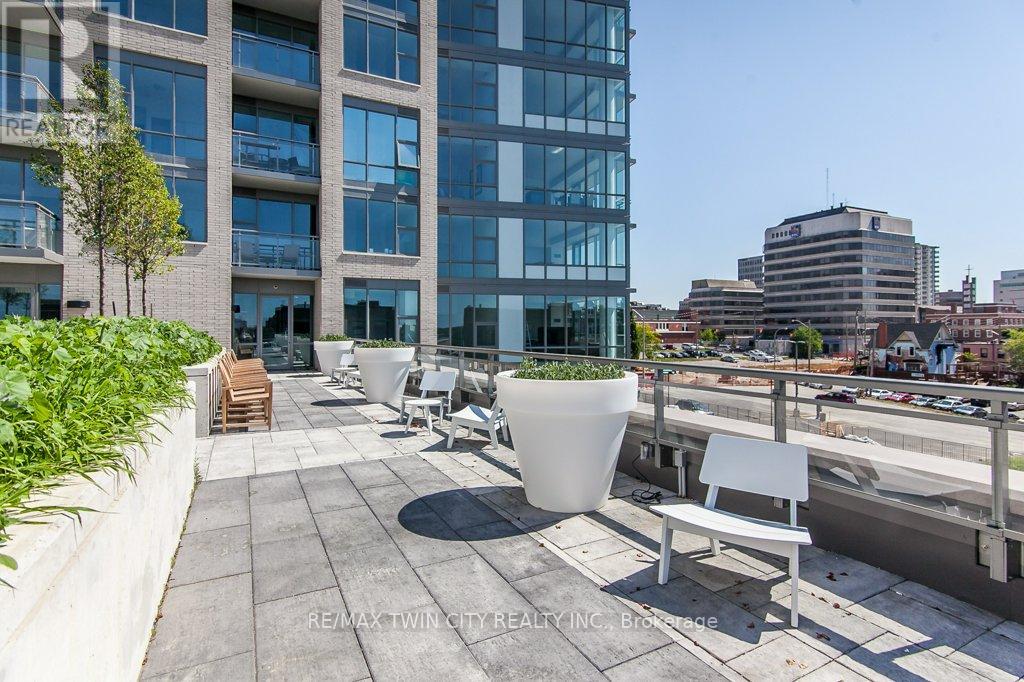 402 - 85 DUKE STREET