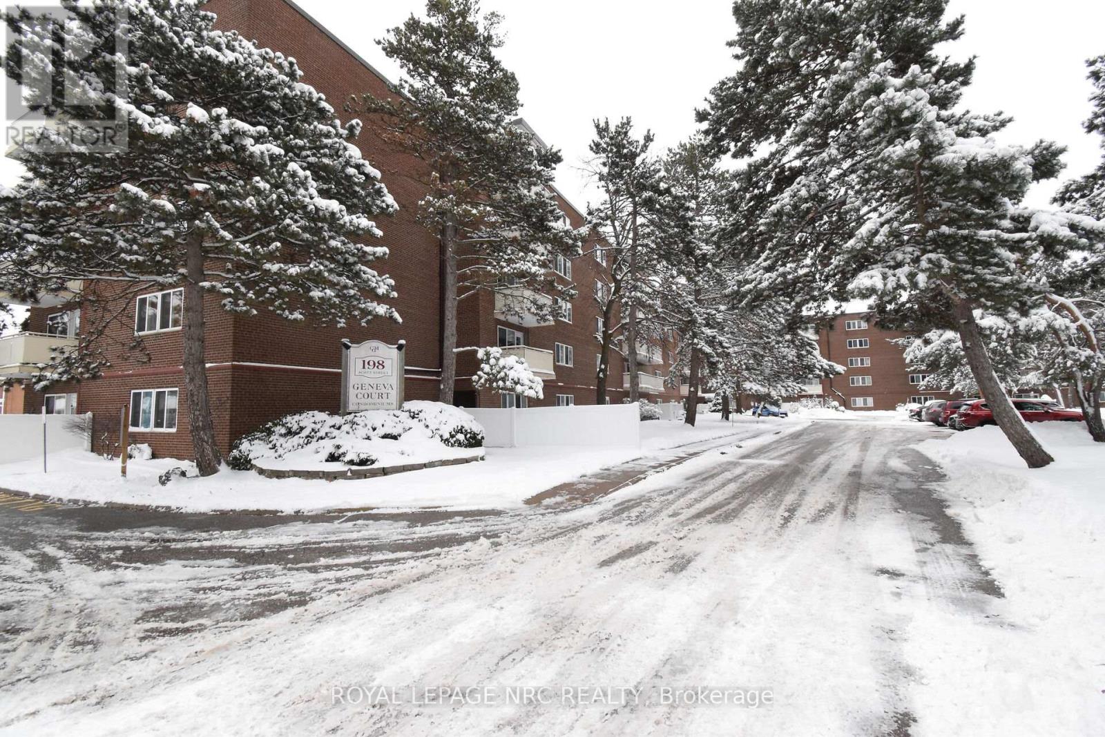 320 - 198 SCOTT STREET