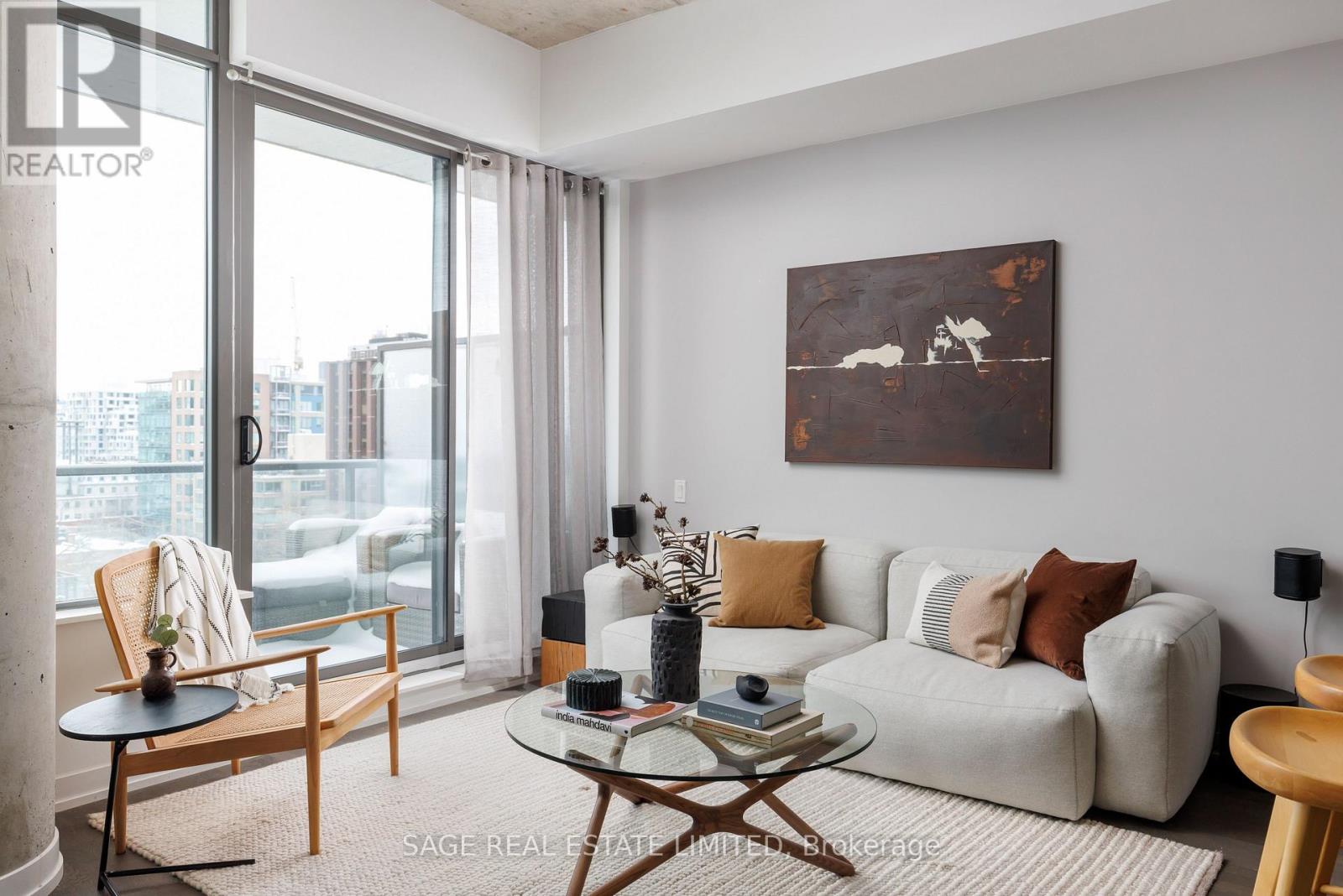 1008 - 560 KING STREET W