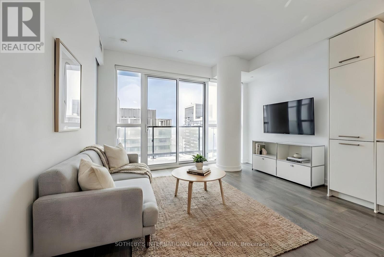 4308 - 87 PETER STREET