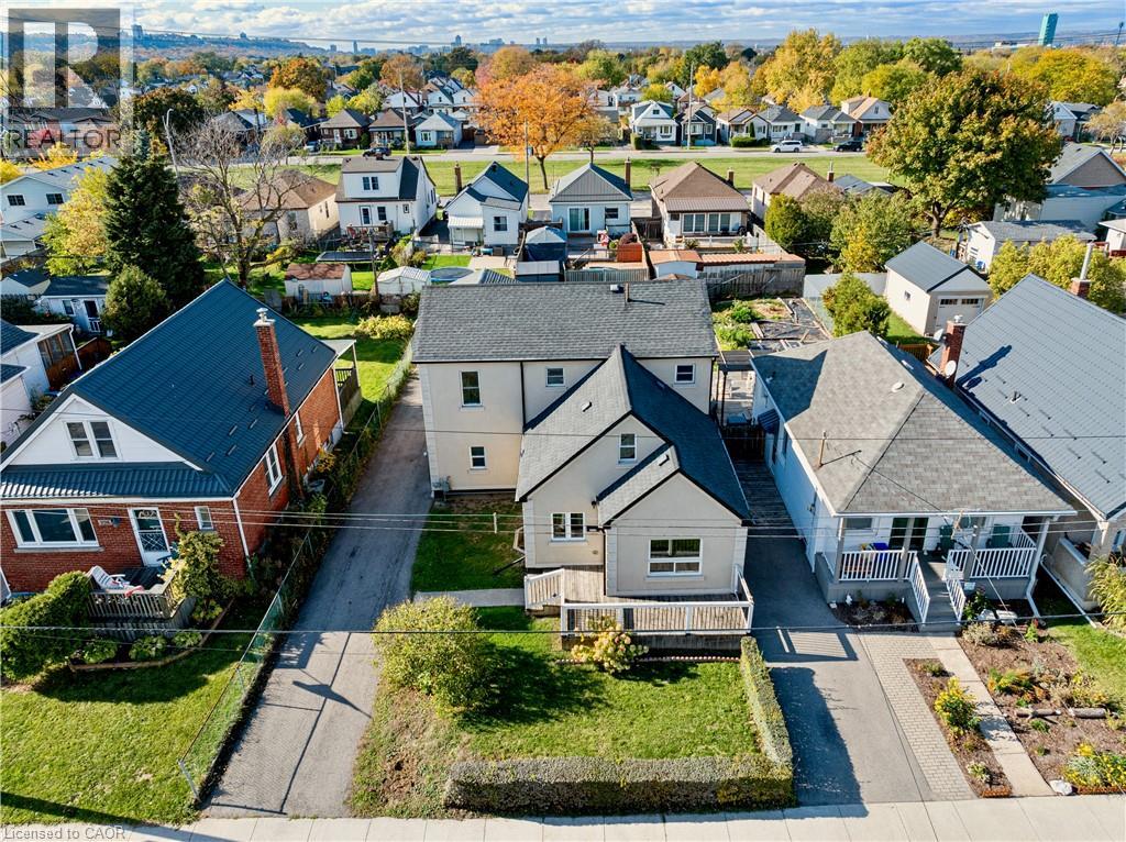 233 NORMANHURST Avenue