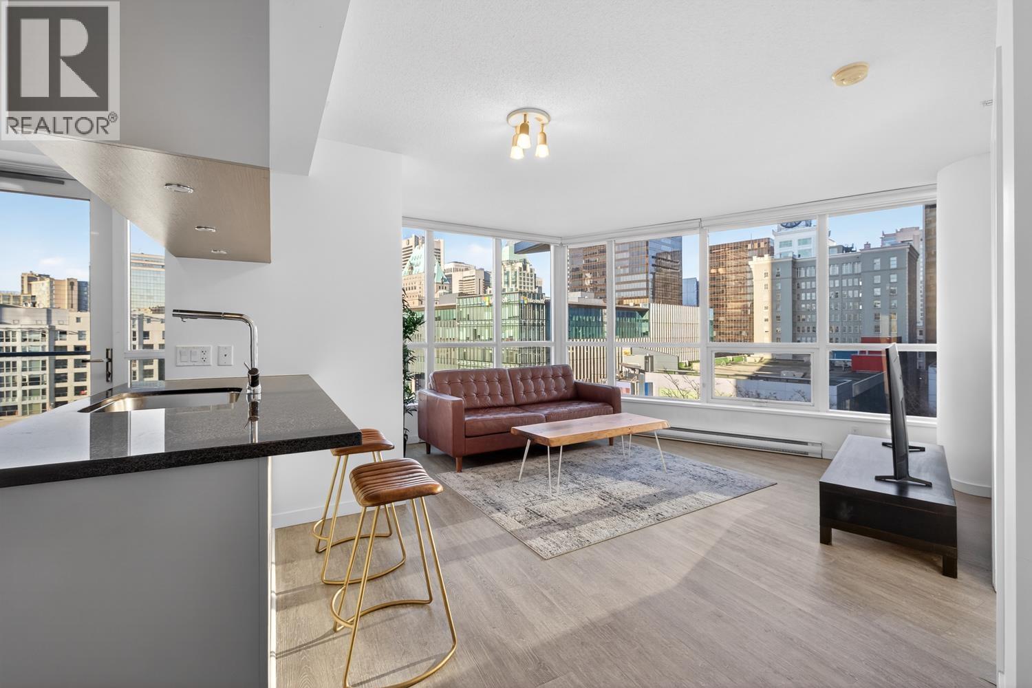 1011 833 SEYMOUR STREET