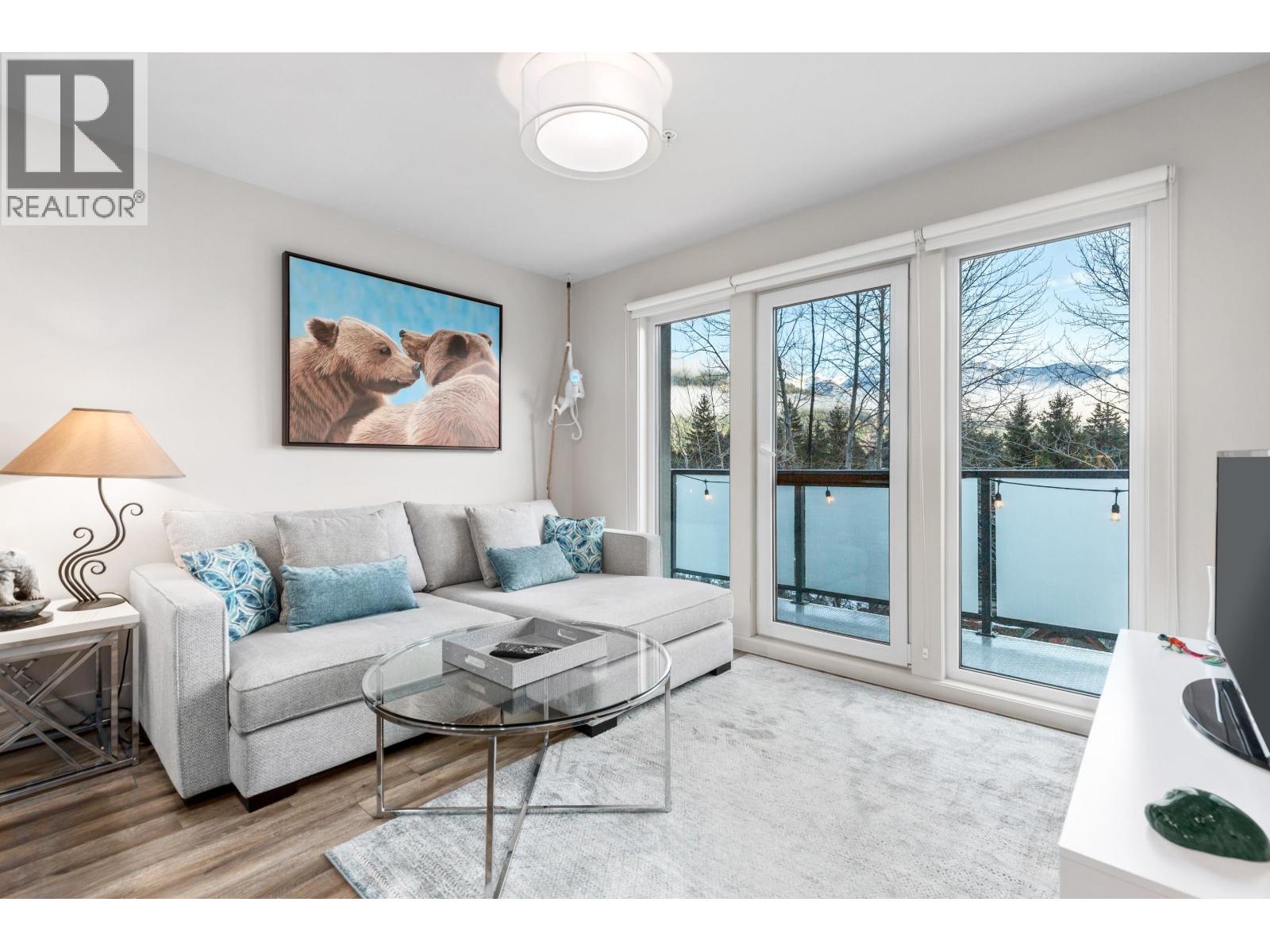 313 7350 CRABAPPLE COURT