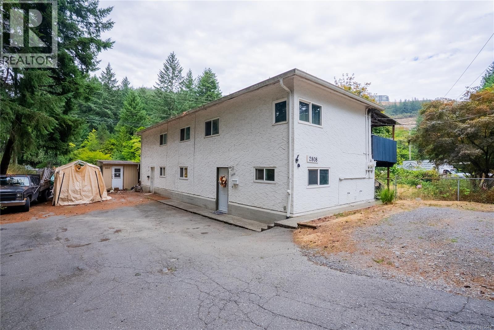 2808 Sooke Lake Rd