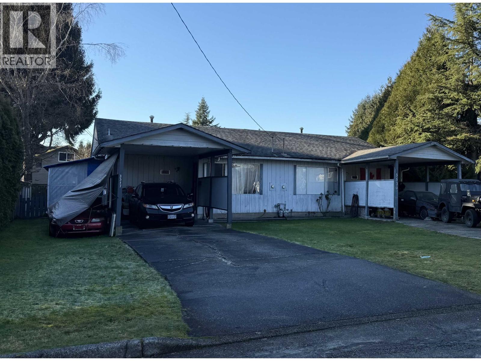 3537-3539 HANDLEY CRESCENT