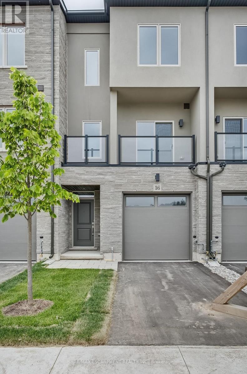 16 CLEAR VALLEY LANE