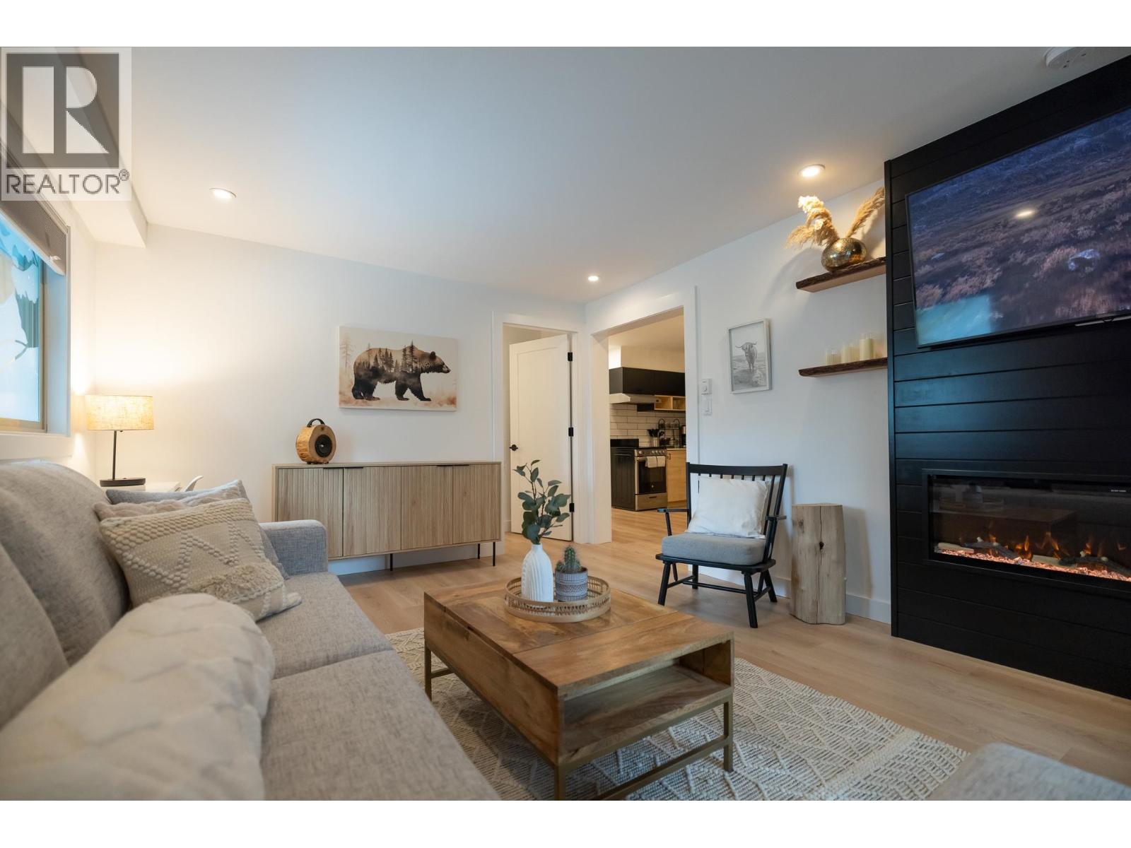 100 2021 KAREN CRESCENT