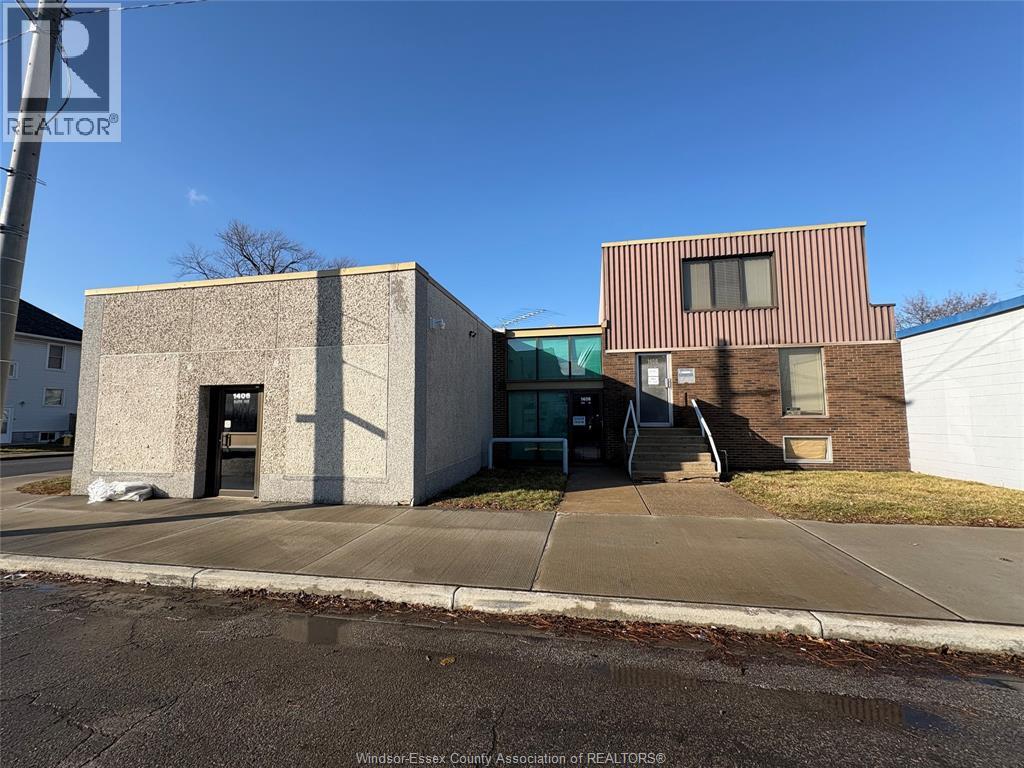 1406 ERIE STREET East