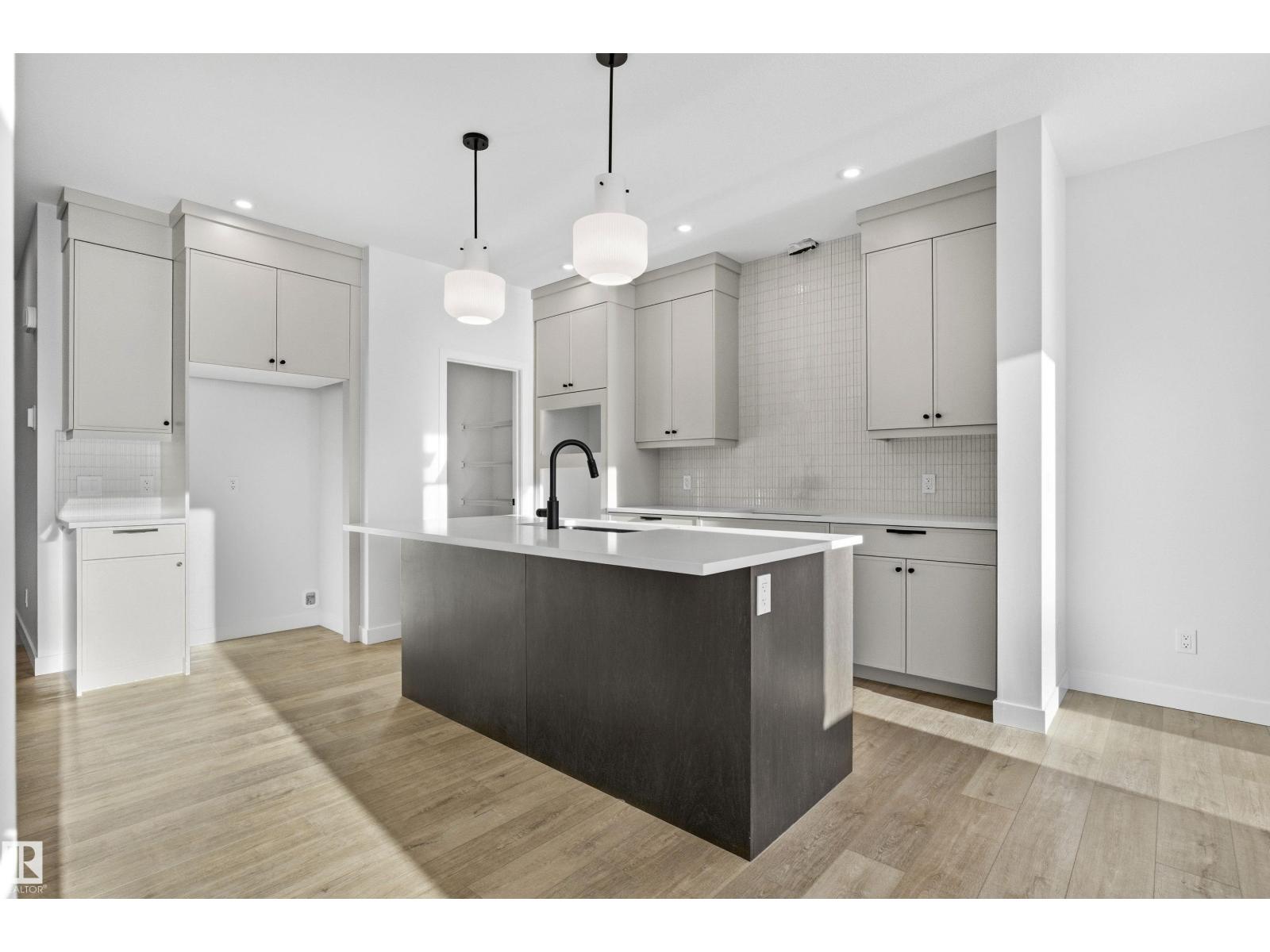 2126 MUCKLEPLUM CR SW