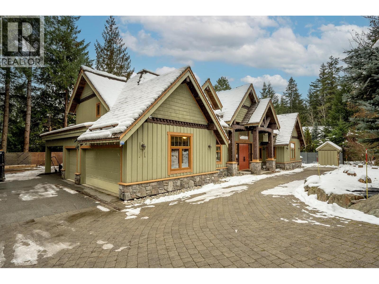 3012 ALPINE CRESCENT