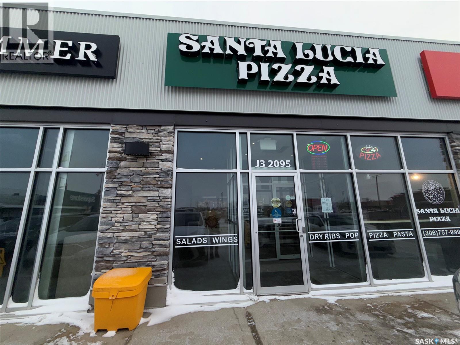 J3 2095 Prince of Wales DRIVE