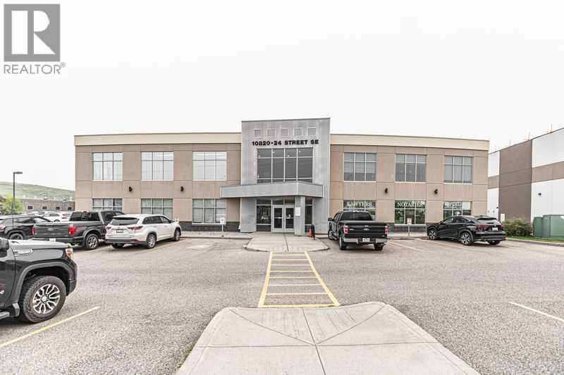 102, 10820 24 Street SE