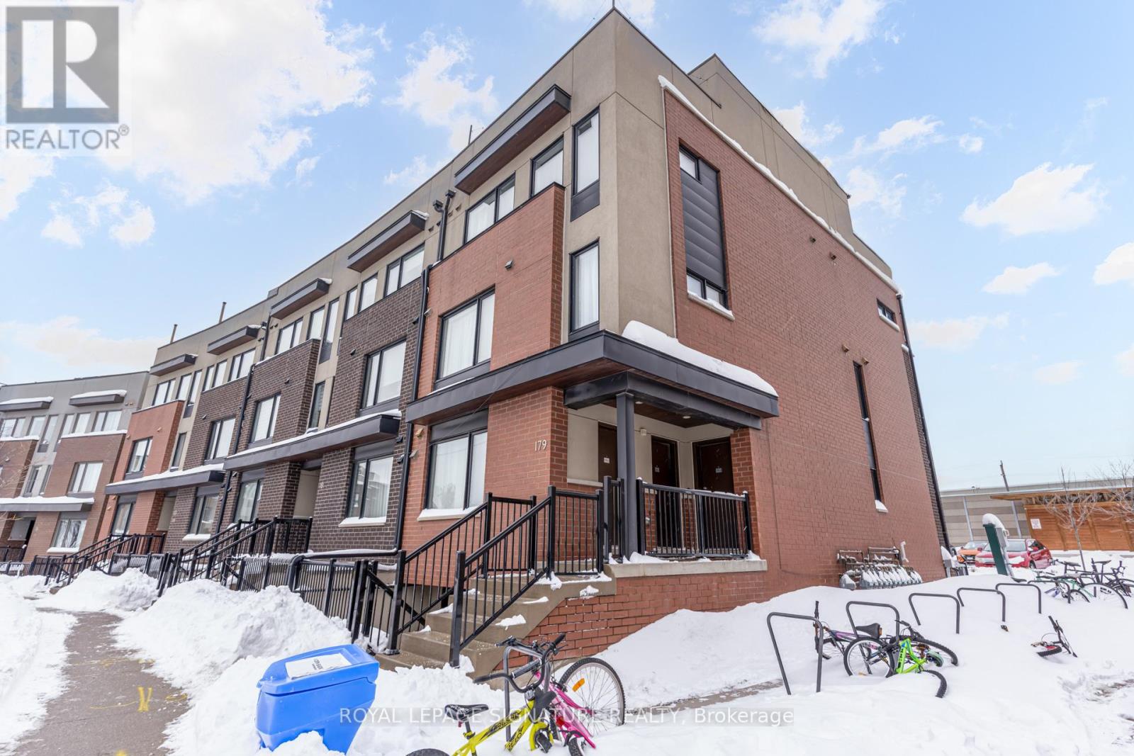 4 - 179 WILLIAM DUNCAN ROAD