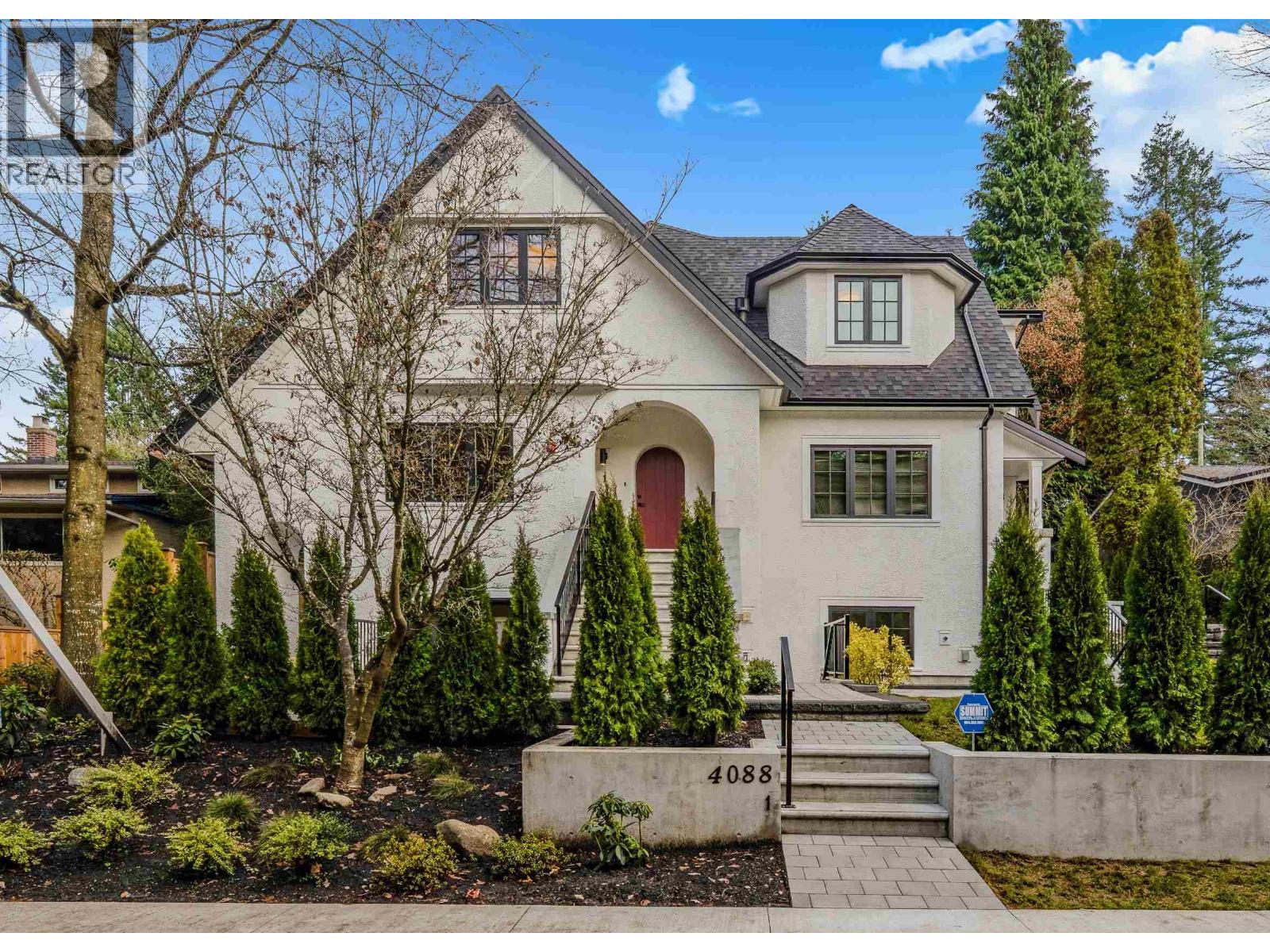 1 4088 MAPLE CRESCENT