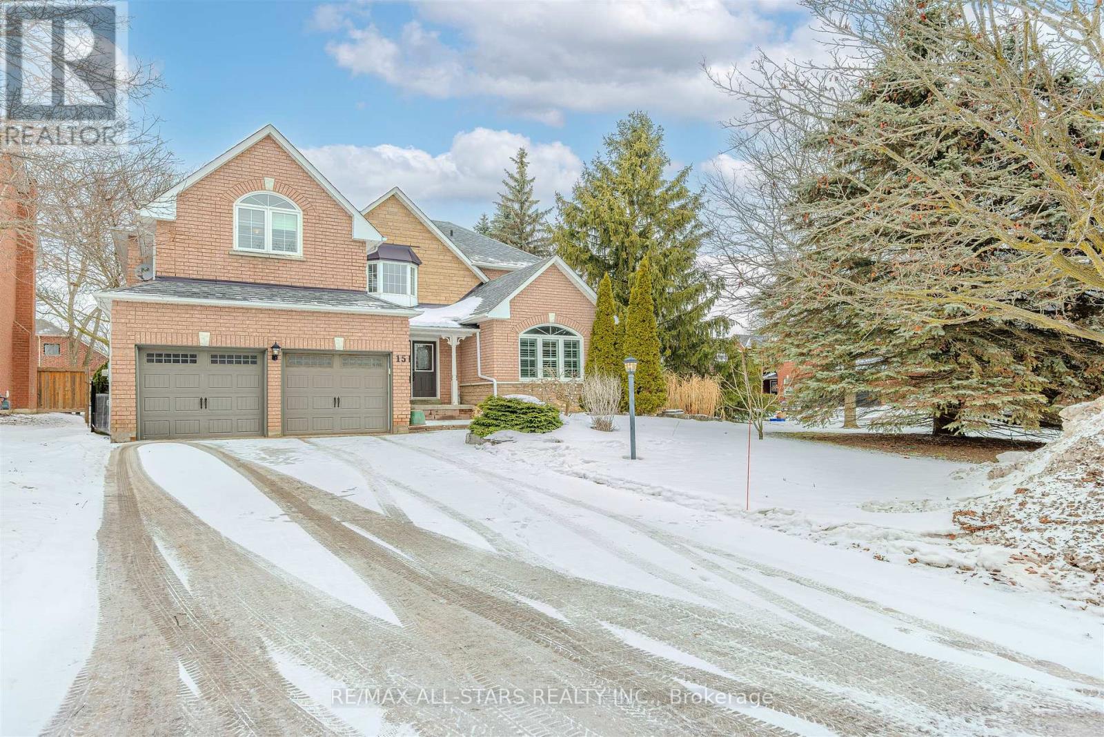 15 GLENN GOULD CRESCENT