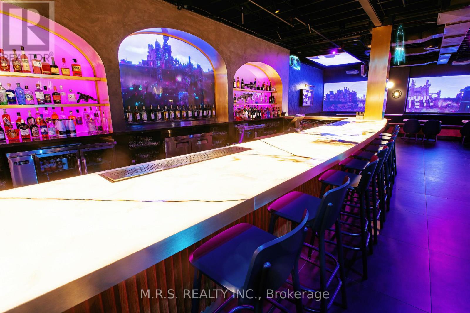 2ND FLOOR - 739 QUEEN STREET W