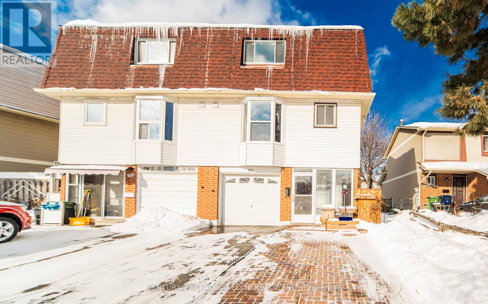 121 SADLEE COVE CRESCENT