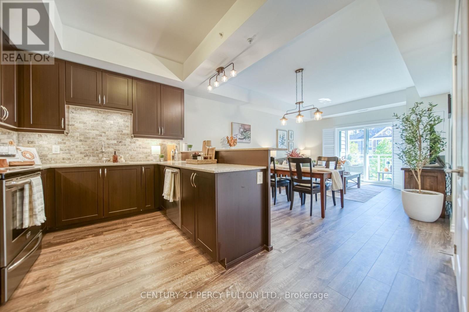 302 - 660 GORDON STREET