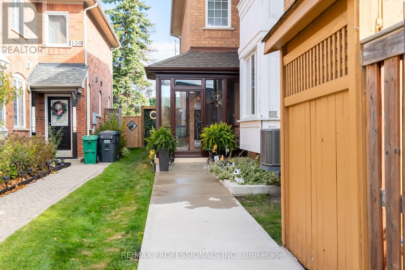 99 DESERT SAND DRIVE