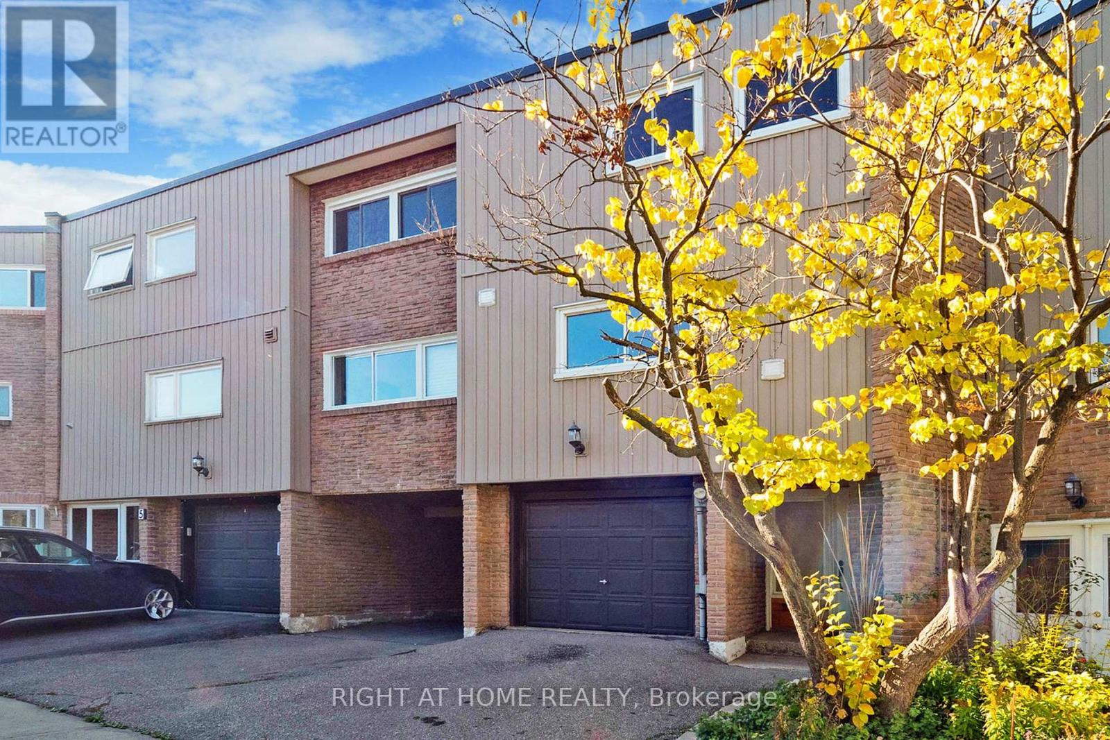 6 - 400 BLOOR STREET