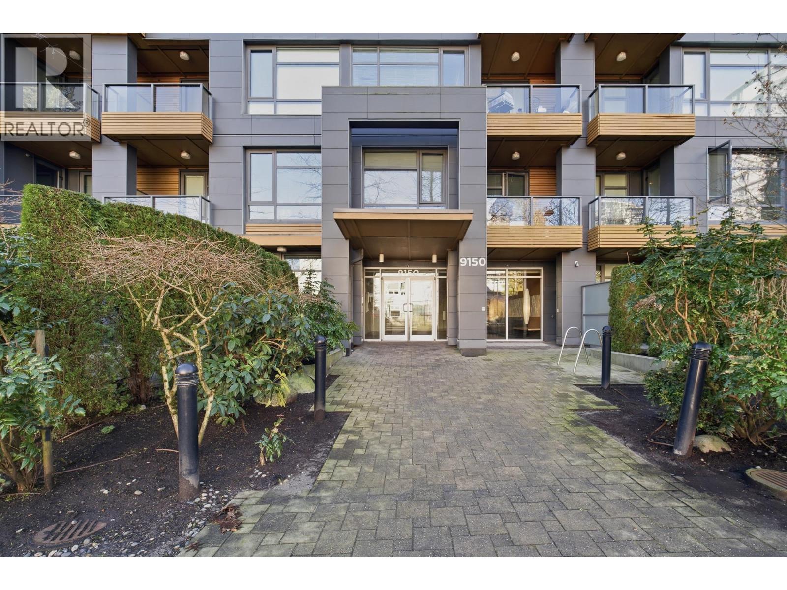 303 9150 UNIVERSITY HIGH STREET