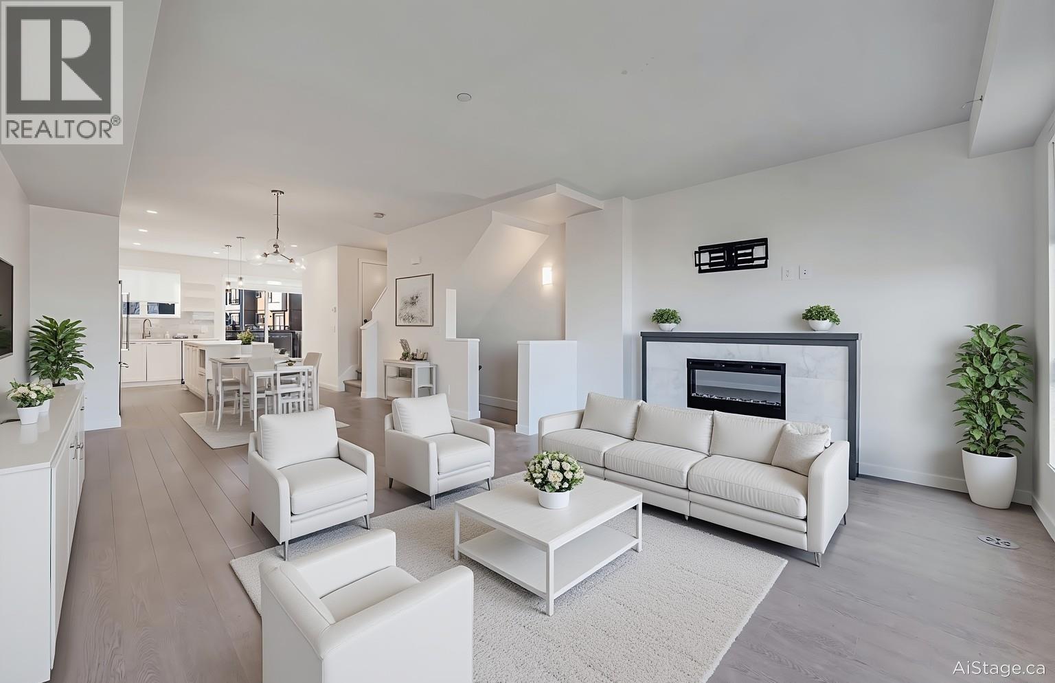 128 4738 HEMLOCK WAY