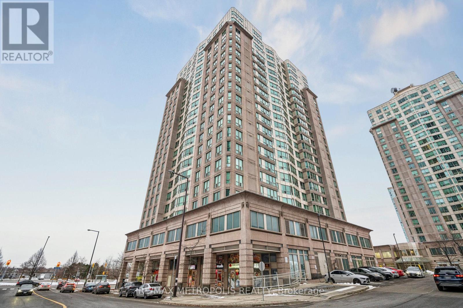 1911 - 8 LEE CENTRE DRIVE